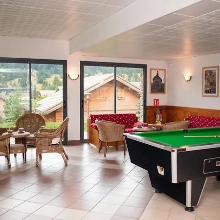2 Pieces Pour 4 Personnes Avec Balcon Et Acces Piscine A Superdevoluy - Fr-1-504-549 Apartment *