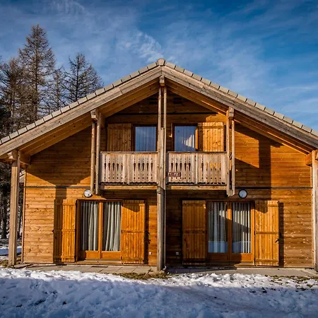 Apartment 2 Pieces Pour 4 Personnes Avec Balcon Et Acces Piscine A Superdevoluy - Fr-1-504-549 *